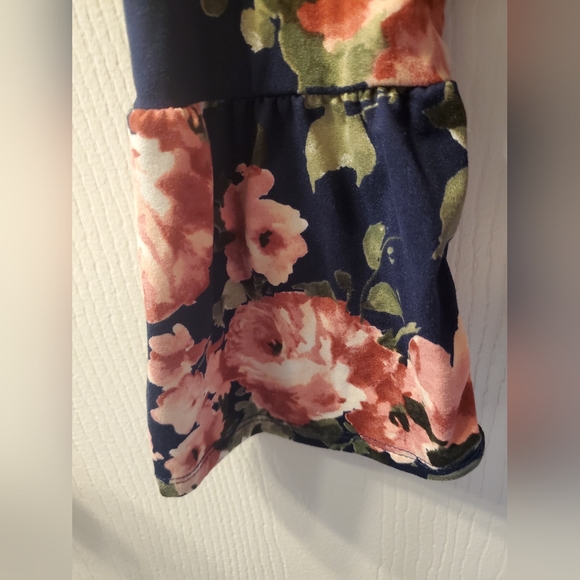 Joe Boxer long sleeve floral top - Picture 5 of 9